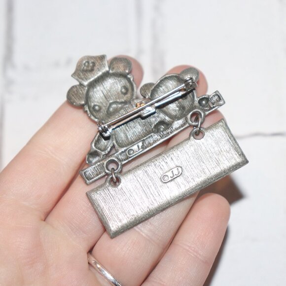 🧸💉✨ VINTAGE JJ NURSES “MAKE IT ALL BETTER!” BROOCH · 2" WIDE - Picture 2 of 4